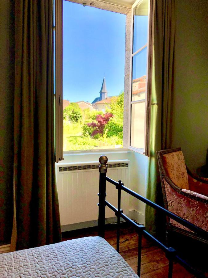 Maison Hirondelles Hotes Mezieres-sur-Issoire ภายนอก รูปภาพ