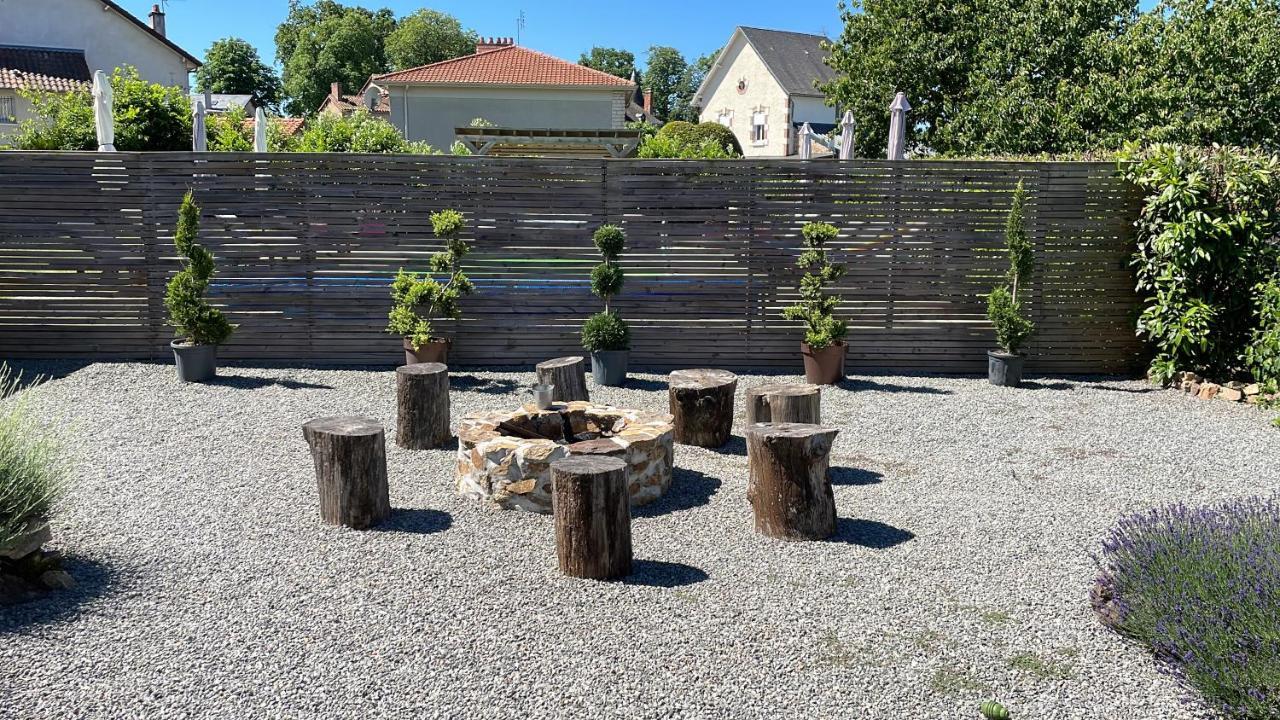Maison Hirondelles Hotes Mezieres-sur-Issoire ภายนอก รูปภาพ