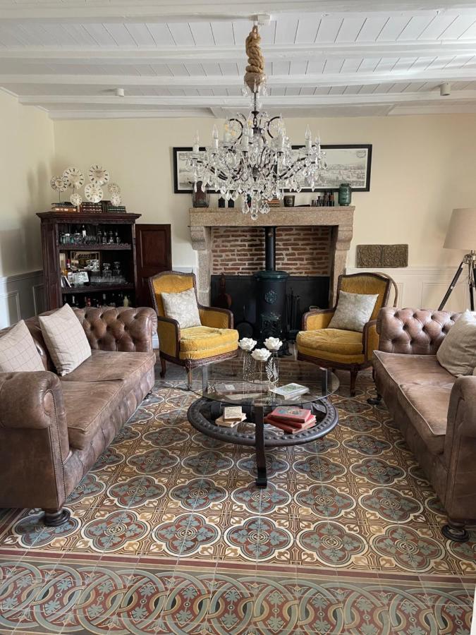 Maison Hirondelles Hotes Mezieres-sur-Issoire ภายนอก รูปภาพ